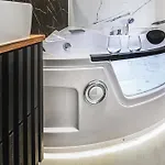 Komfortowy Jacuzzi & Balkon & 2 Sypialnie