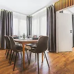 Апартаменты Komfortowy Jacuzzi & Balkon & 2 Sypialnie Вроцлав