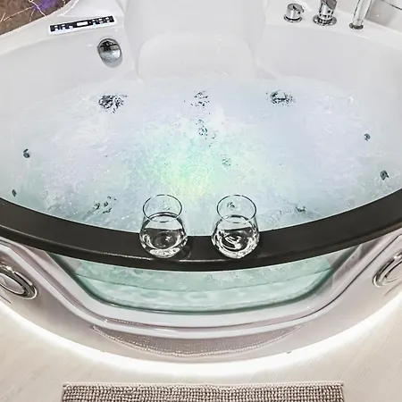 Komfortowy Jacuzzi&balkon&2 Sypialnie * Wrocław