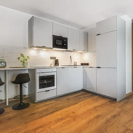 Apartament Komfortowy Jacuzzi&balkon&2 Sypialnie *