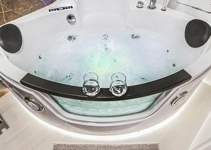 Komfortowy Jacuzzi & Balkon & 2 Sypialnie * Wrocław