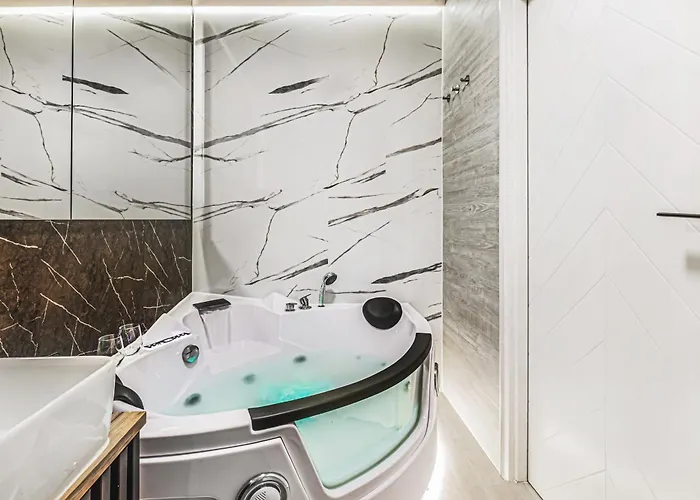 Komfortowy Jacuzzi & Balkon & 2 Sypialnie * Wrocław