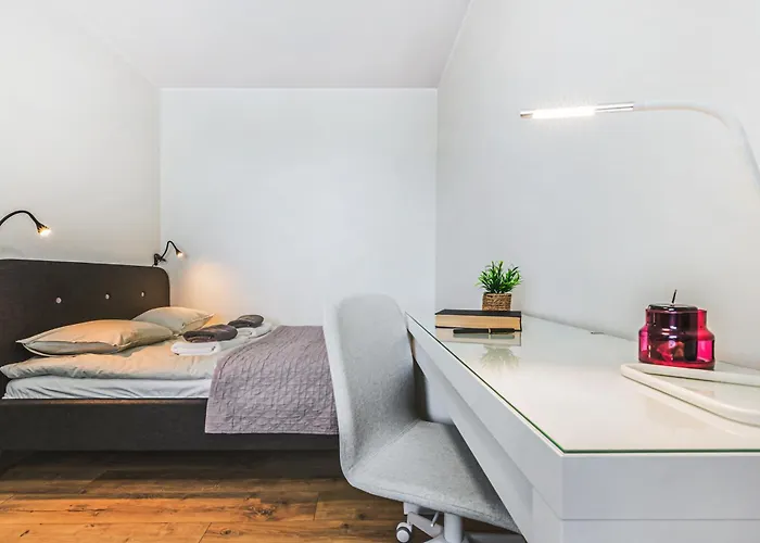 Komfortowy Jacuzzi & Balkon & 2 Sypialnie * Wrocław